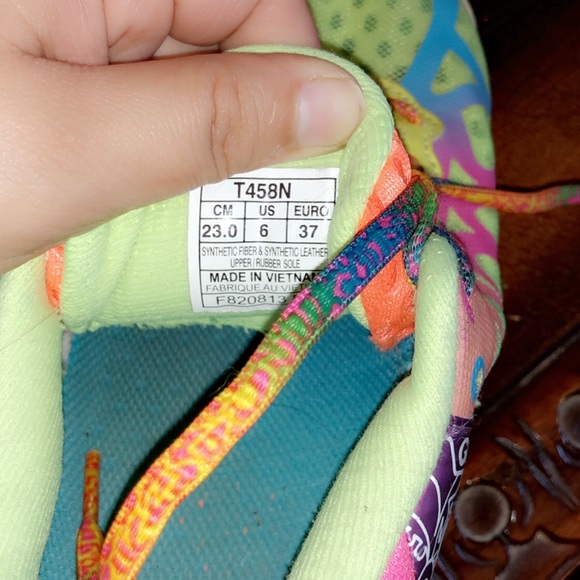 Asics Tennis shoe - Picture 2 of 4